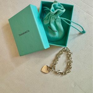 Tiffany & Co Heart Tag Pendant Chain Link Bracelet, Sterling 925, with box & bag
